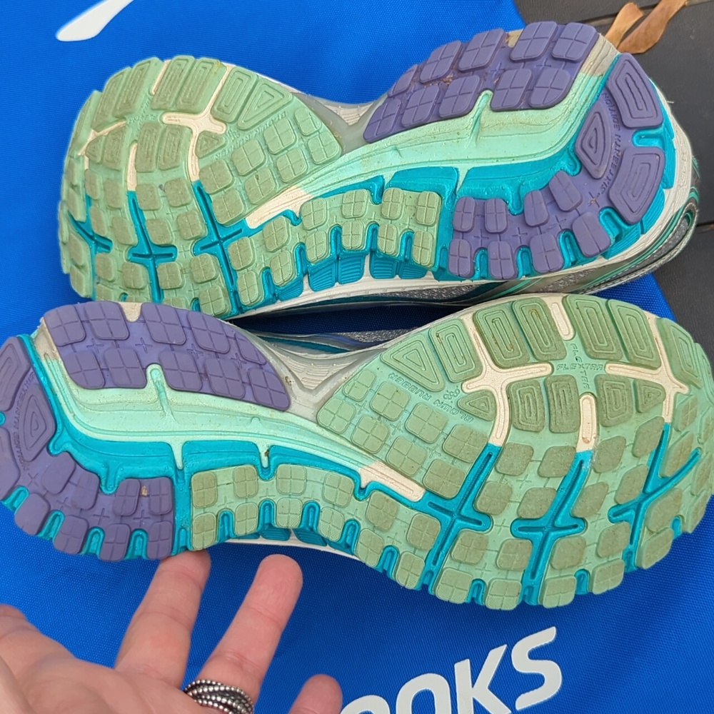Brooks set - Picture 7 of 12